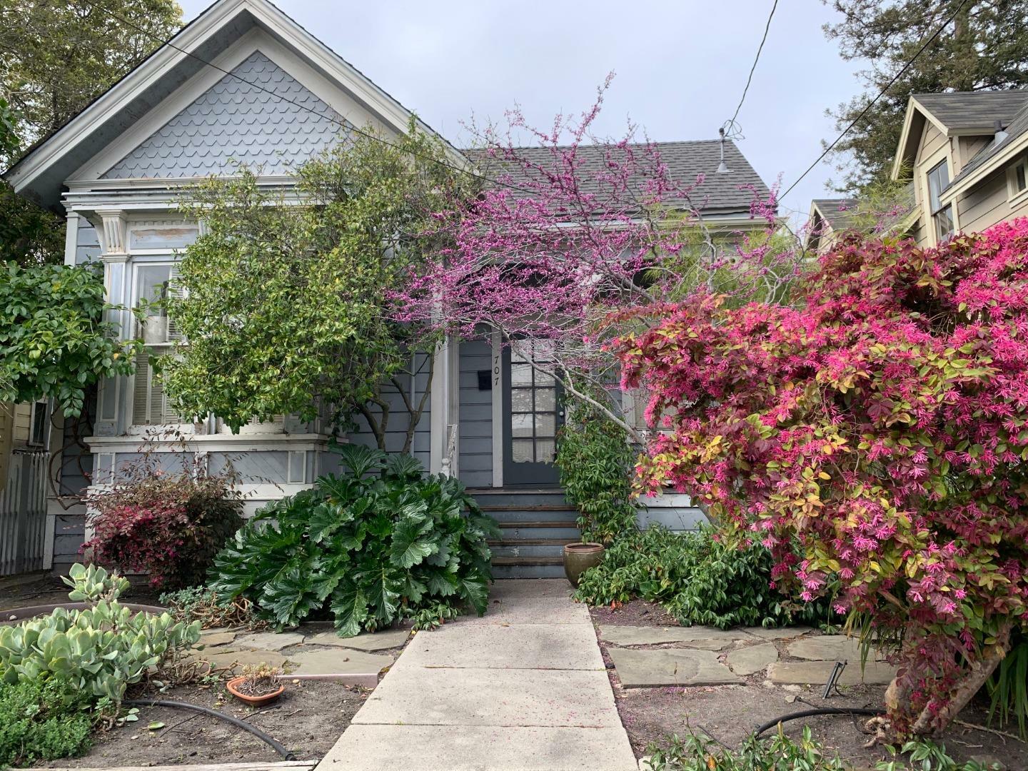 Property Photo:  707 California Street  CA 95060 