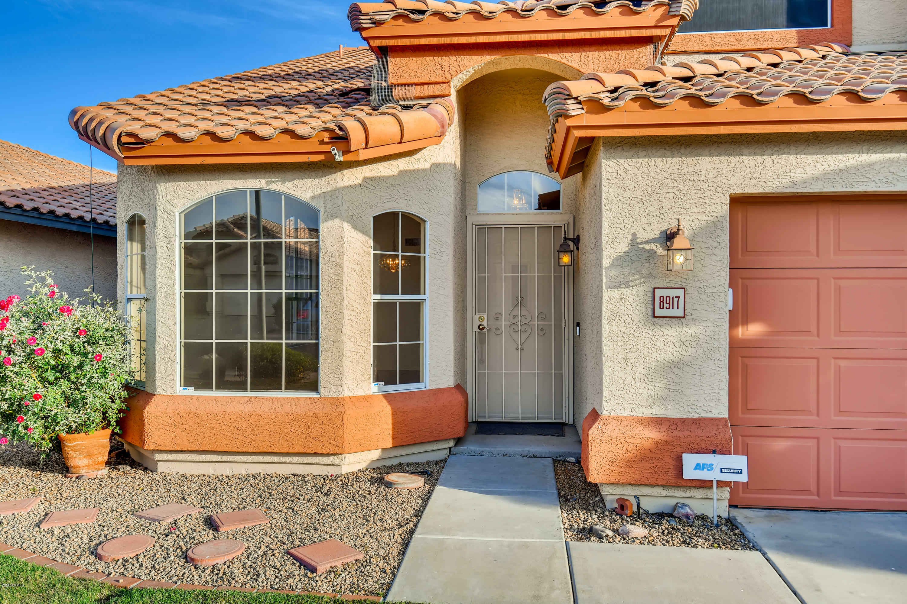 Property Photo:  8917 W Davis Road  AZ 85382 