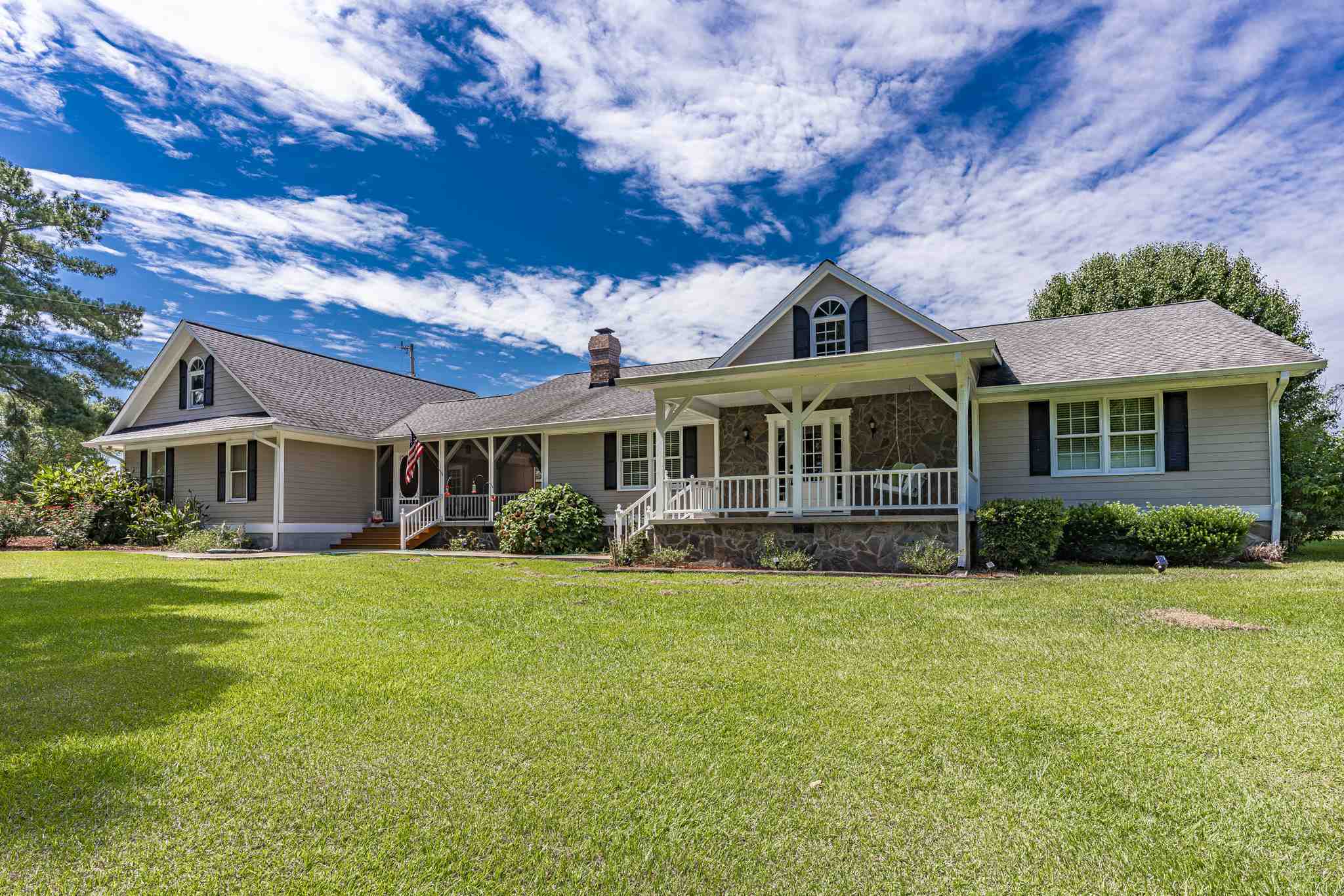 Property Photo: 1370 Gray Horse Road GA 30642