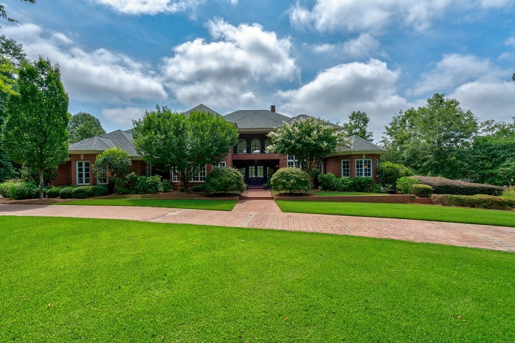 Property Photo: 1401 North Shore Drive GA 30642