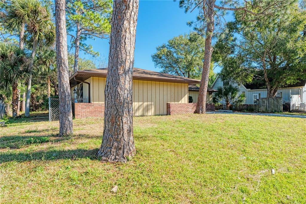 Property Photo:  3207 Fallow Road  FL 34293 