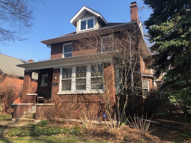 Property Photo:  833 Lincoln Street  IL 60201 