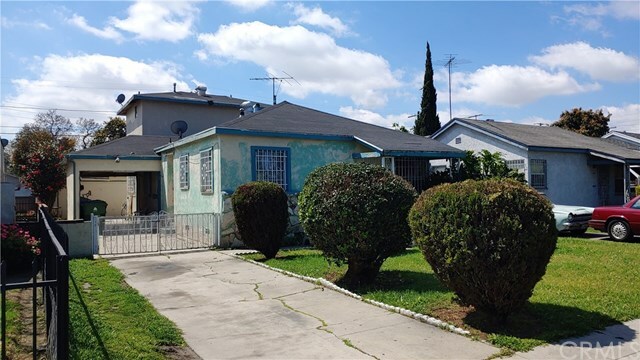 Property Photo: 934 E 93rd CA 90002