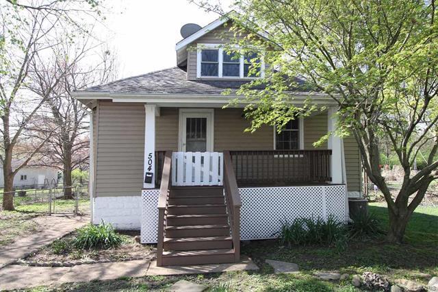 Property Photo: 504 West Adams 62220