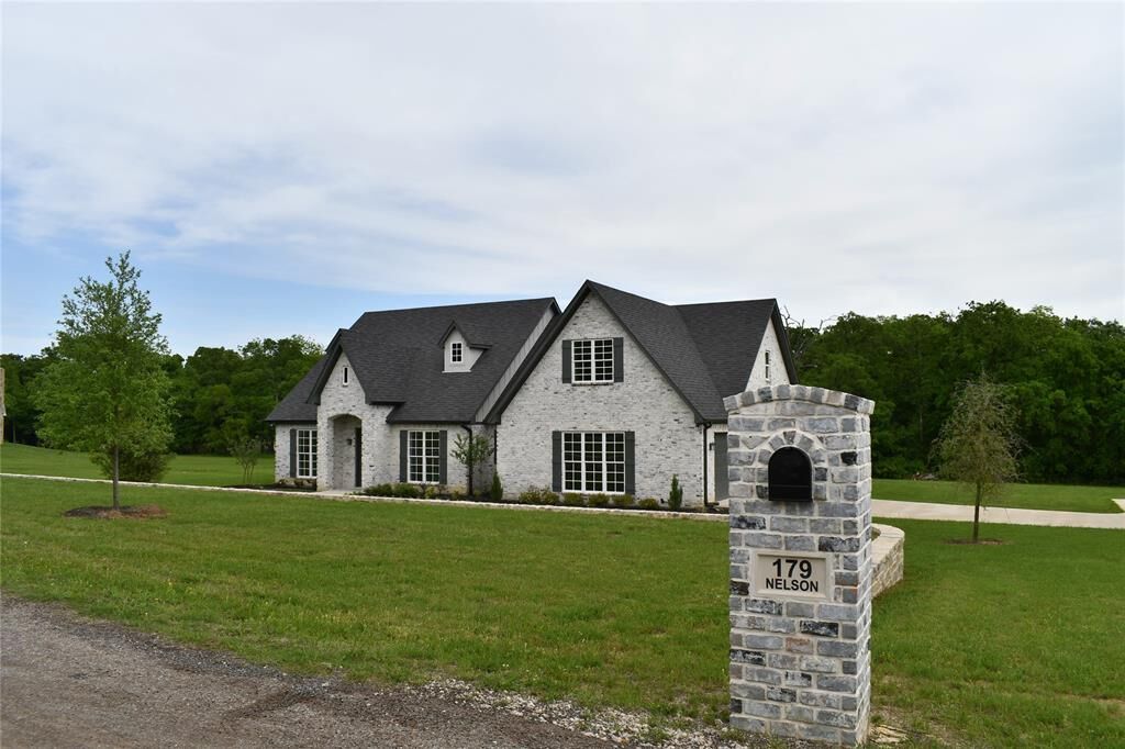 Property Photo:  179 Nelson Street  TX 75482 