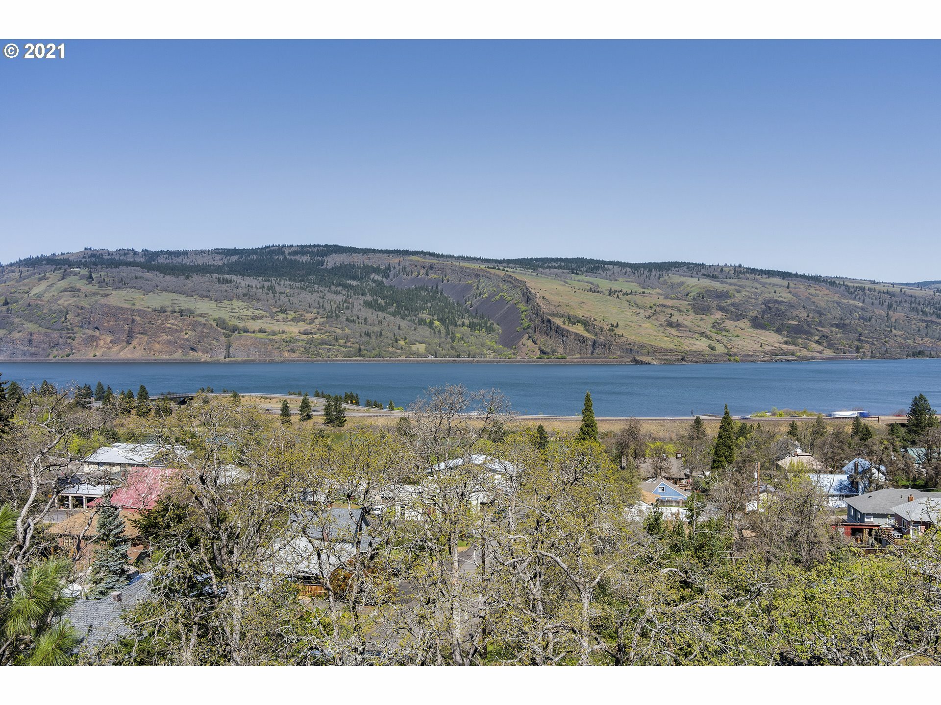 Property Photo: Fifth Ave 22 OR 97040