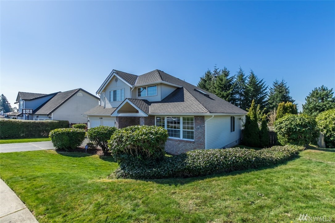 Property Photo: 5308 Ridge Dr NE WA 98422