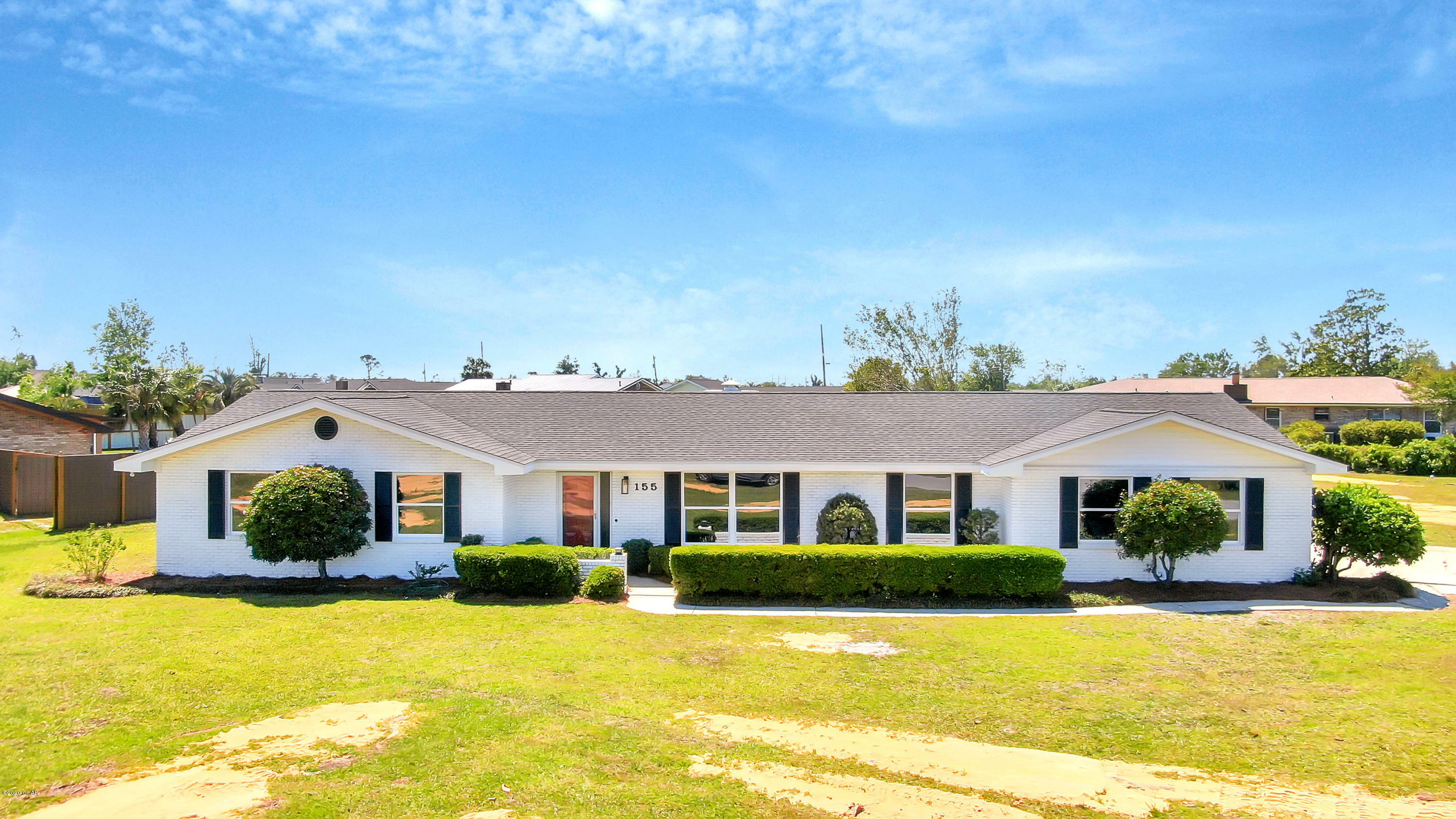 Property Photo: 155 Jenks Circle FL 32405