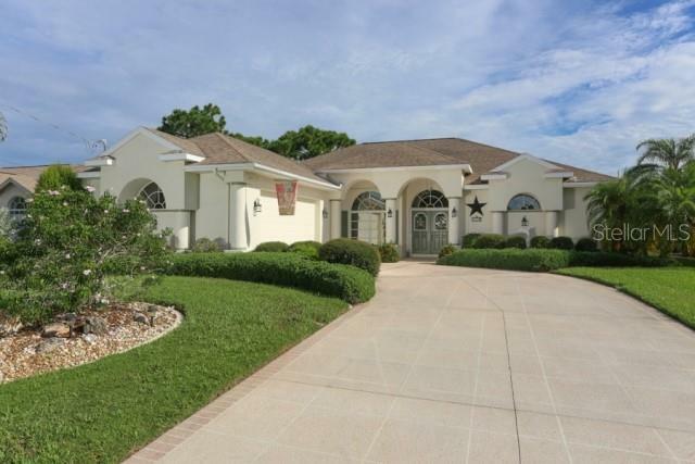 Property Photo:  8 Sportsman Terrace  FL 33947 