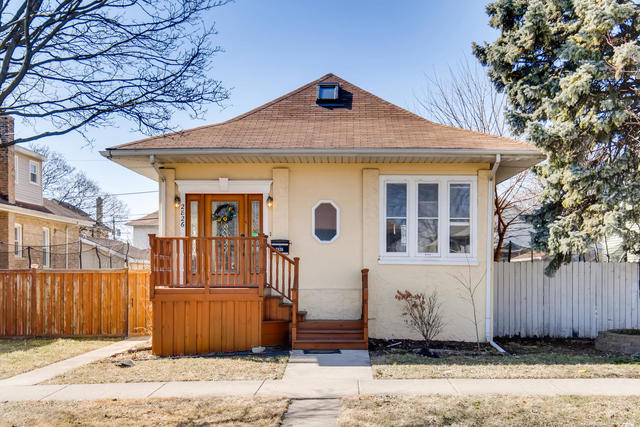 Property Photo: 2826 Edgington Street IL 60131