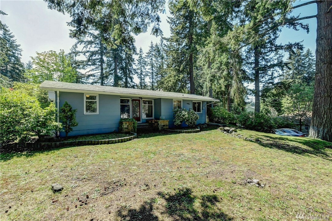 Property Photo:  6112 188th St SW  WA 98037 