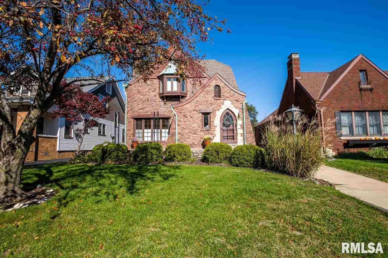 Property Photo: 511 W Melbourne IL 61604