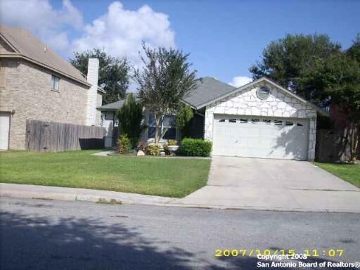 Property Photo: 9651 Hillside Trail TX 78250