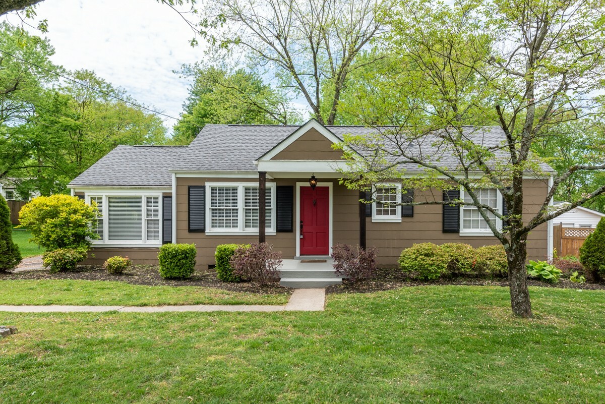Property Photo: 2200 Stratford Ave TN 37216