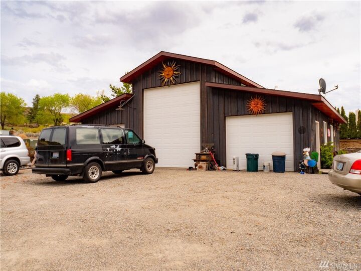 Property Photo: 10 Copple Road WA 98841