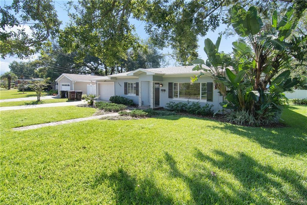 Property Photo:  2402 Illinois Street  FL 32803 