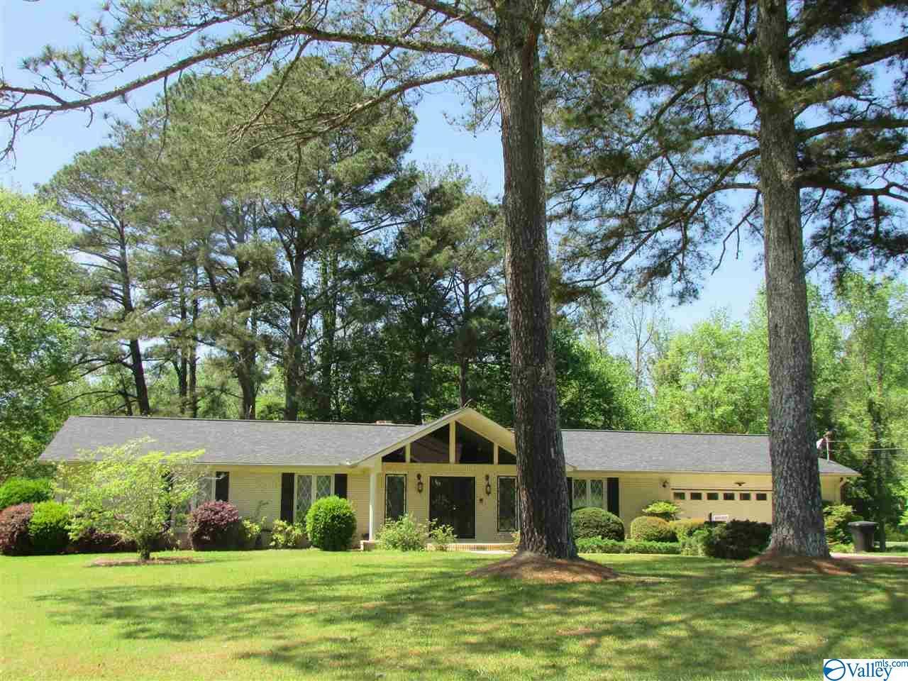 Property Photo:  2316 Fairview Road  AL 35904 