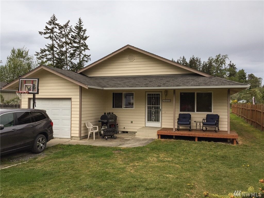 Property Photo: 1625 W 11th Street WA 98363