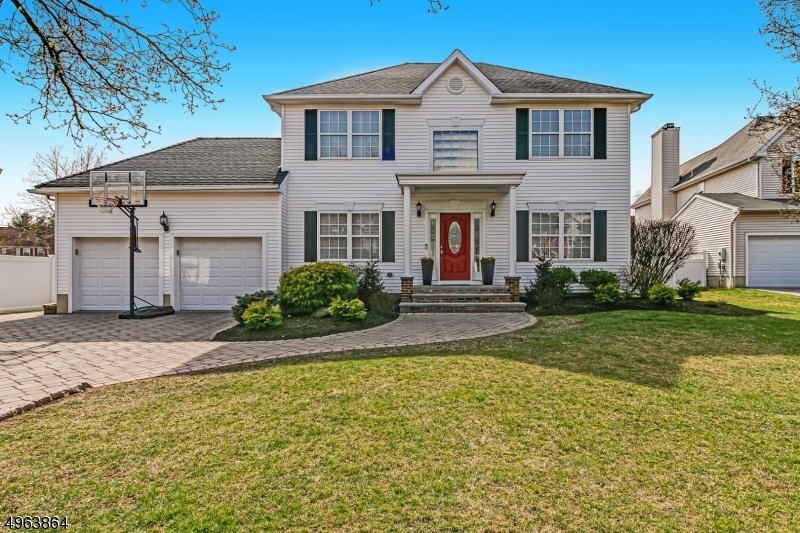 Property Photo: 5 Traveller Way NJ 07076