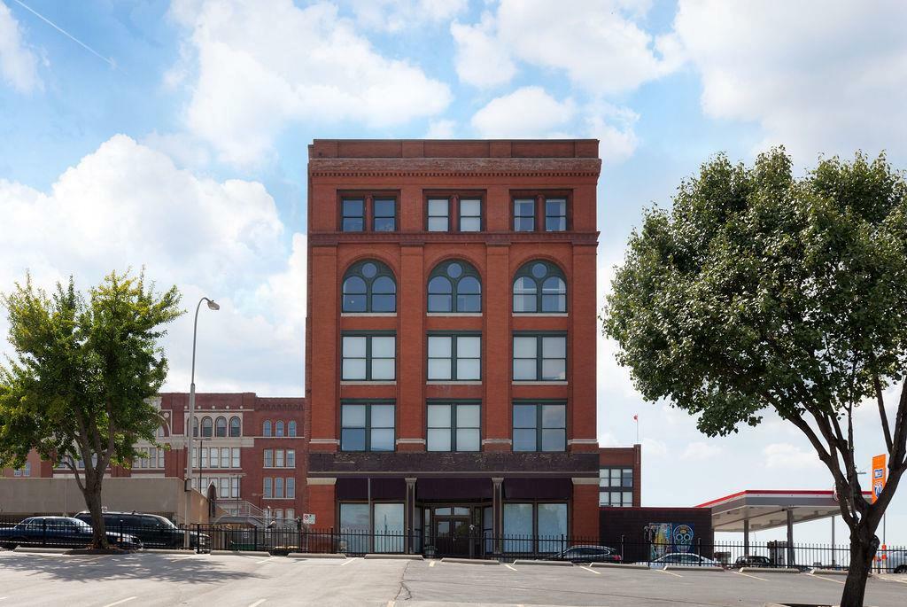 Property Photo: 609 Central #1505 Street 1505 MO 64105