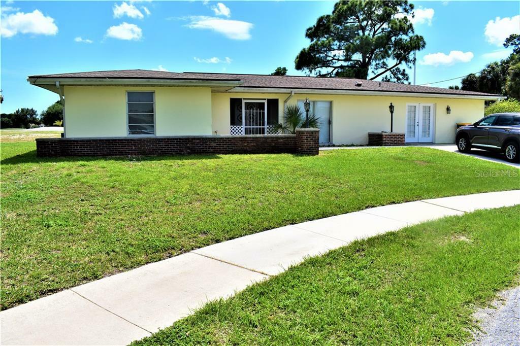 Property Photo:  22509 Bolanos Court  FL 33952 