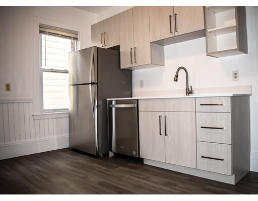 Property Photo:  22 Calvin St 1  MA 02143 