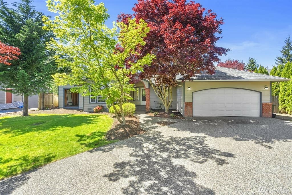 Property Photo: 12903 13th Place NE WA 98258