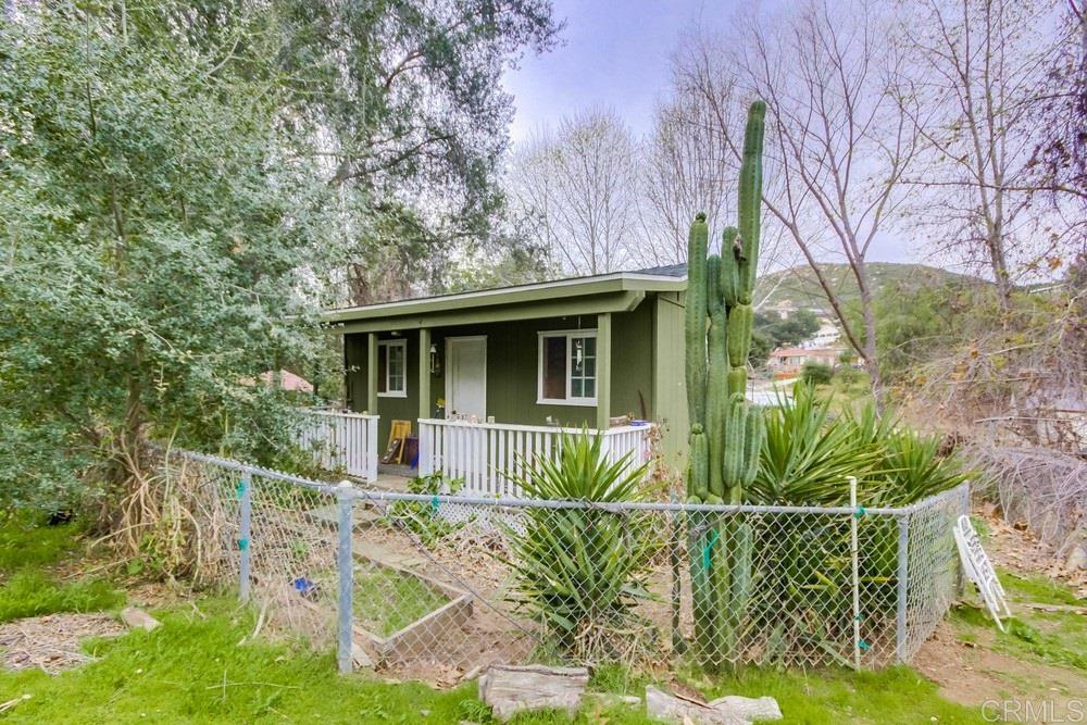 Property Photo: 807 Silverbrook Dr CA 92019