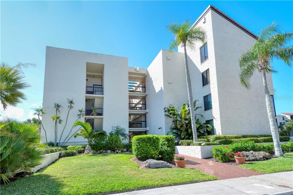 Property Photo:  1935 Gulf Of Mexico Drive G7-303  FL 34228 