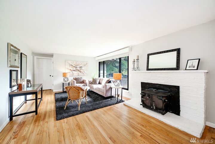 Property Photo:  11409 Glendale Wy S  WA 98168 