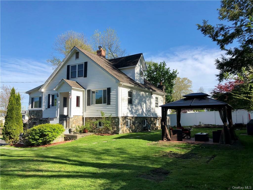 Property Photo:  214 Birch Road  NY 10541 