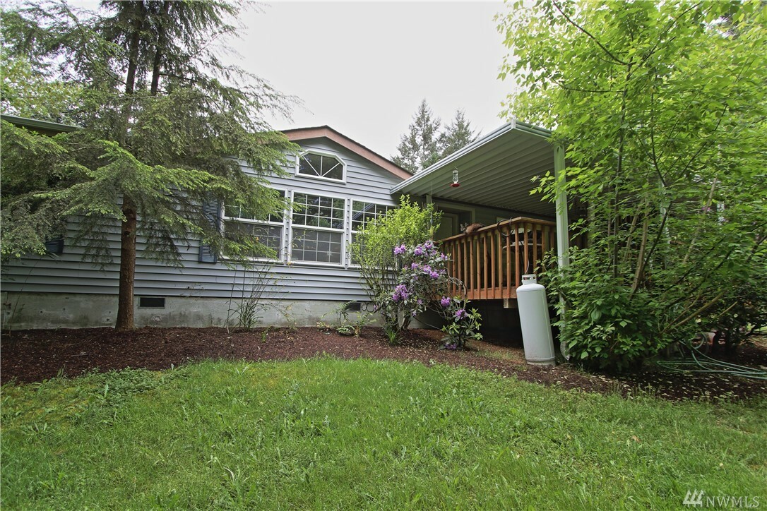 Property Photo:  800 E Lakeshore Dr E  WA 98584 