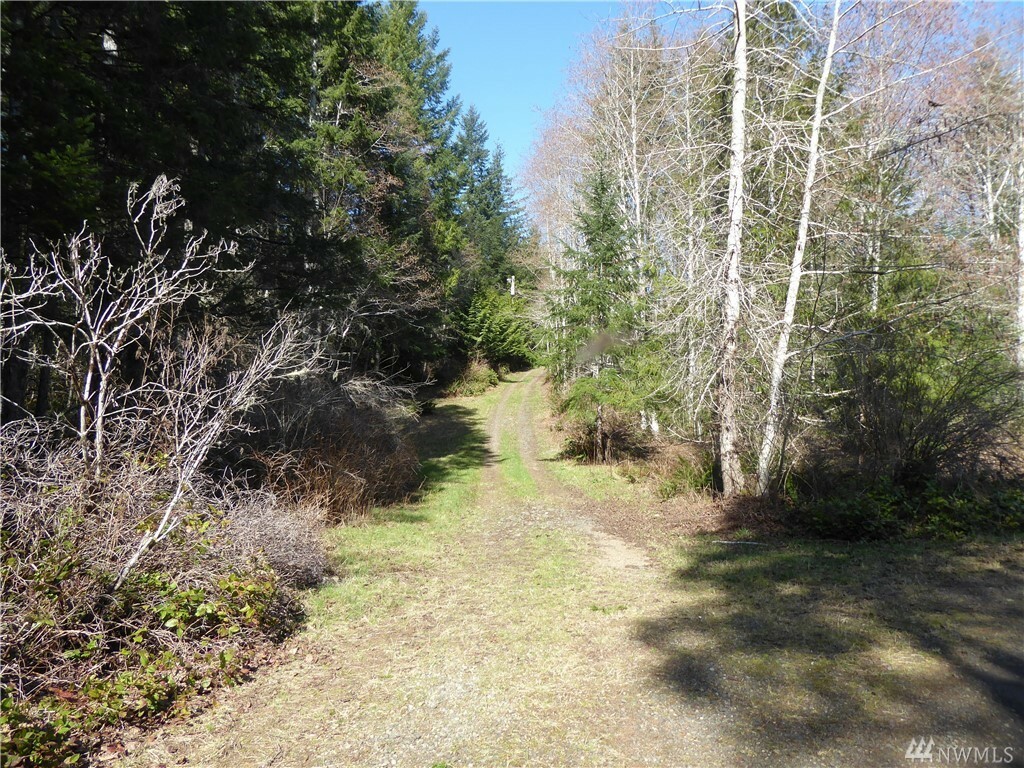 Property Photo:  1 W Wilderness Ln  WA 98380 