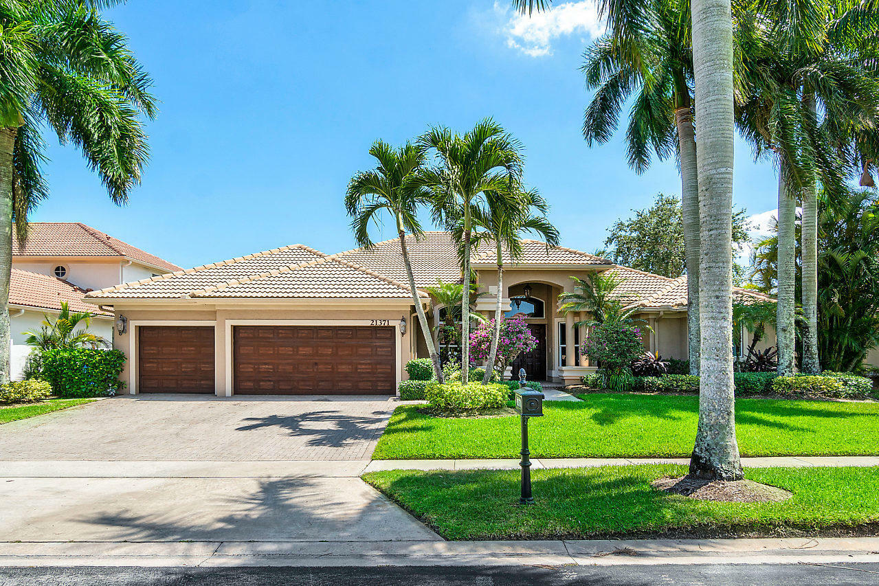 Property Photo:  21371 Rockledge Lane  FL 33428 