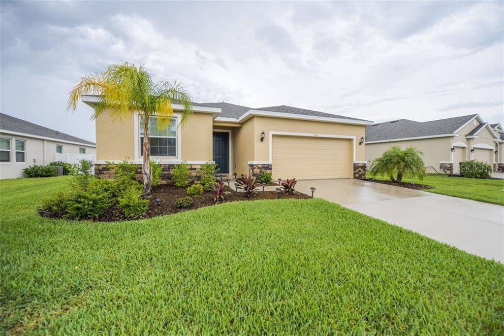 Property Photo:  407 Grande Vista Boulevard  FL 34212 