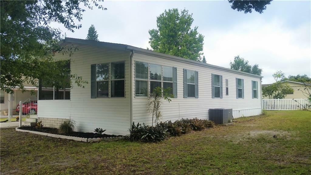 Property Photo:  425 Oak Ridge E  FL 33801 