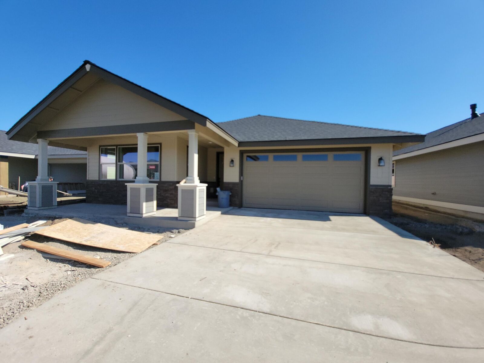 Property Photo: 2725 NW 25th Street OR 97756