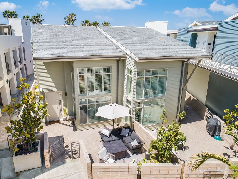 Property Photo: 5484 La Jolla Blvd L 104 CA 92037