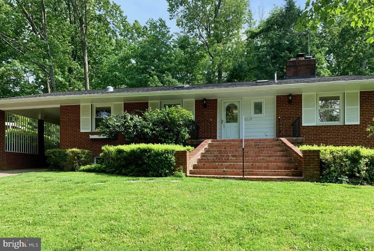 Property Photo:  9209 Glenbrook Road  VA 22031 