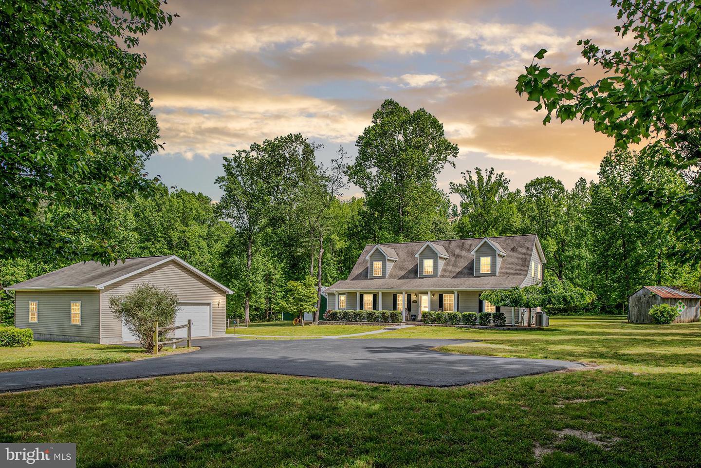Property Photo: 14180 Round Hill Road VA 22485