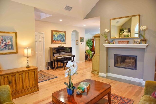 Property Photo: 2049 Brookfield Drive CA 91362