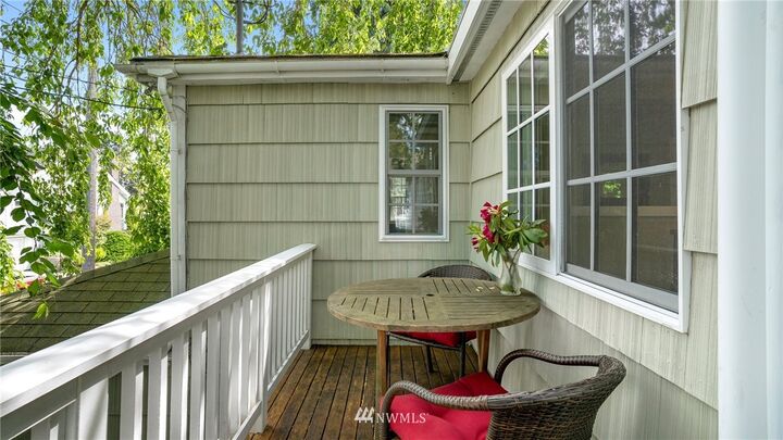 Property Photo: 7011 4th Avenue NW WA 98117