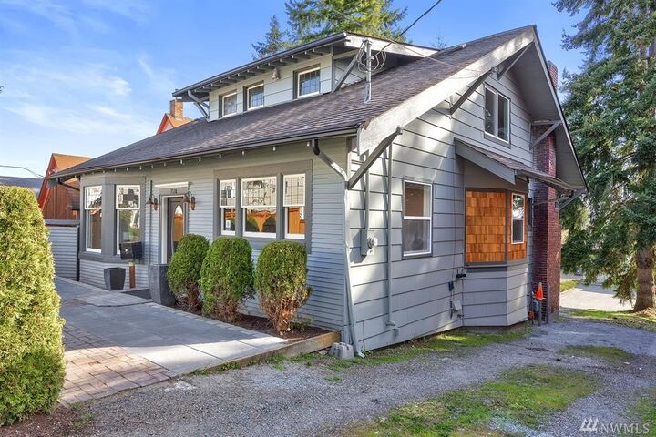 Property Photo: 3728 Rucker Avenue WA 98201