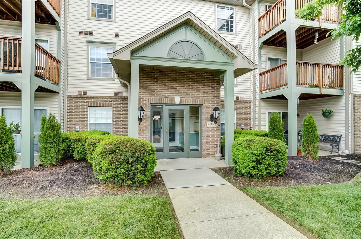 Property Photo: 4951 N Arbor Woods Ct 107 OH 45248