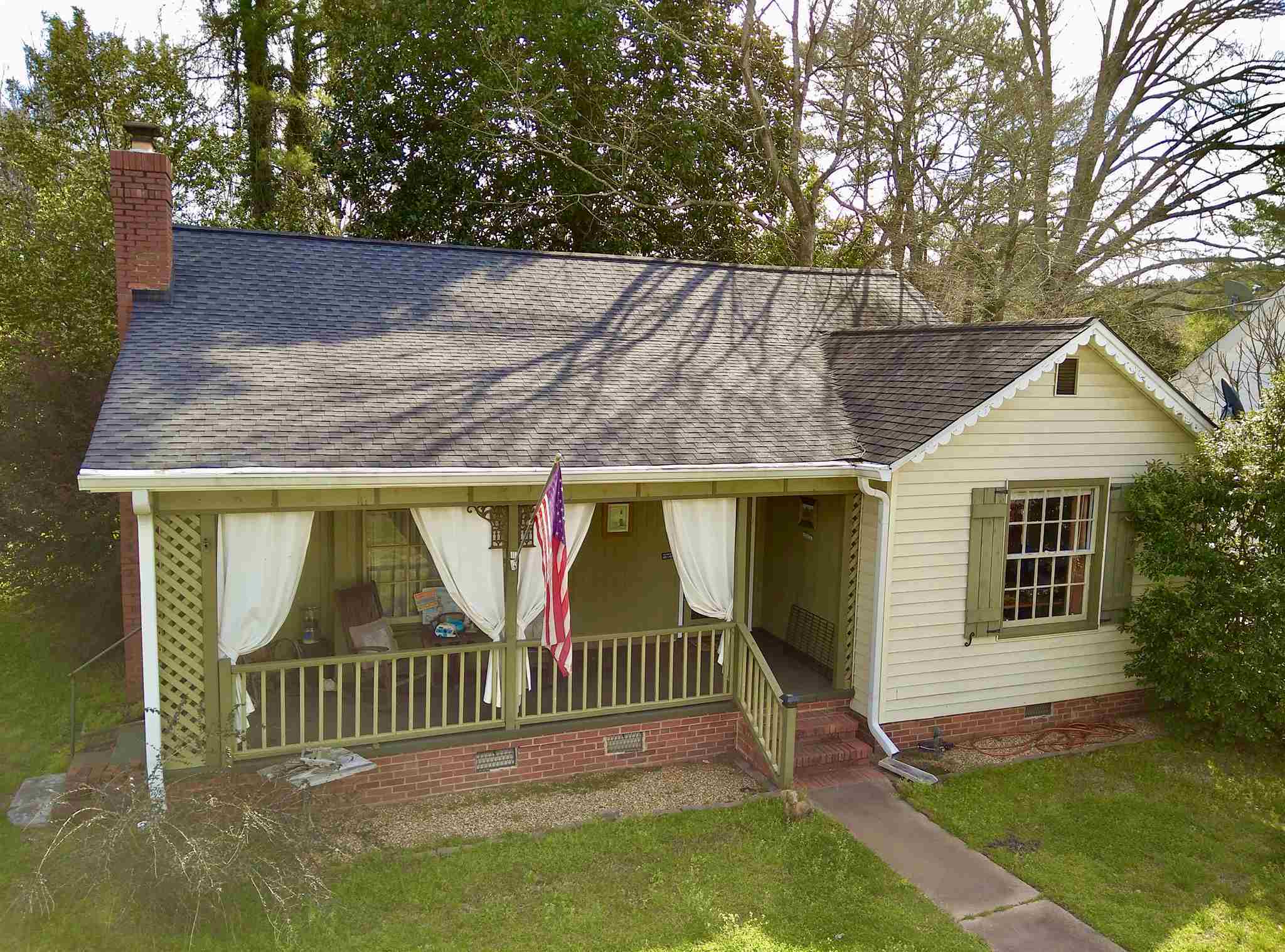 Property Photo:  404 S Main Street  GA 30642 