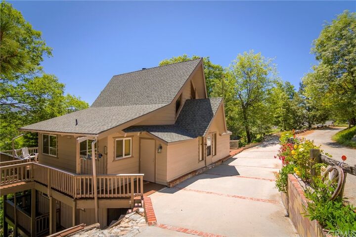 Property Photo: 28240 Arbon Lane CA 92352