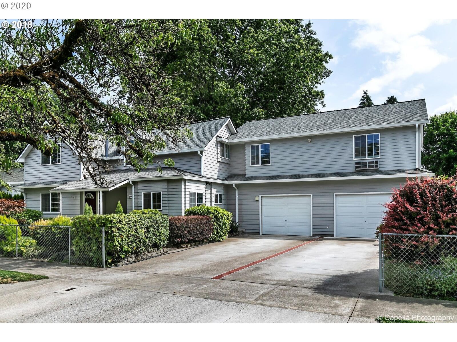 Property Photo:  450 NE Edison St  OR 97124 