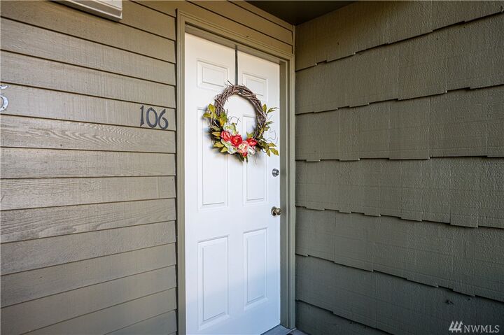 Property Photo: 270 SE Barrington B106 WA 98277