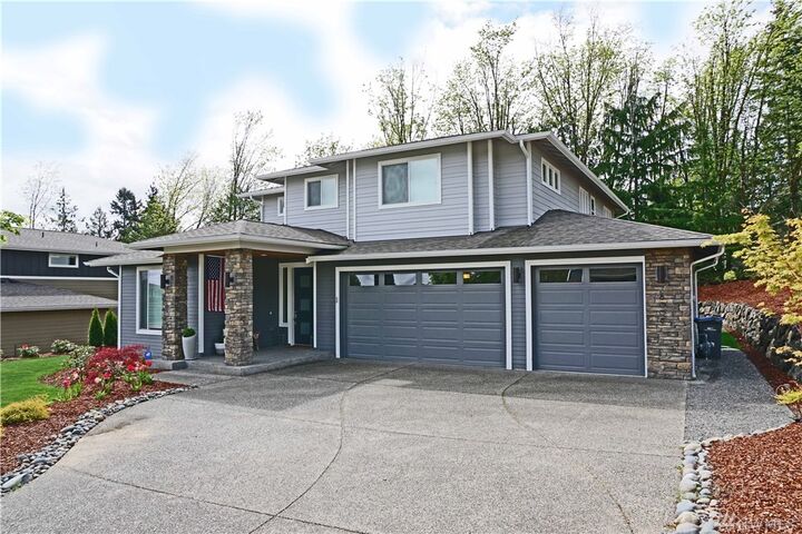 8008 E Commons Ct  Port Orchard WA 98366 photo