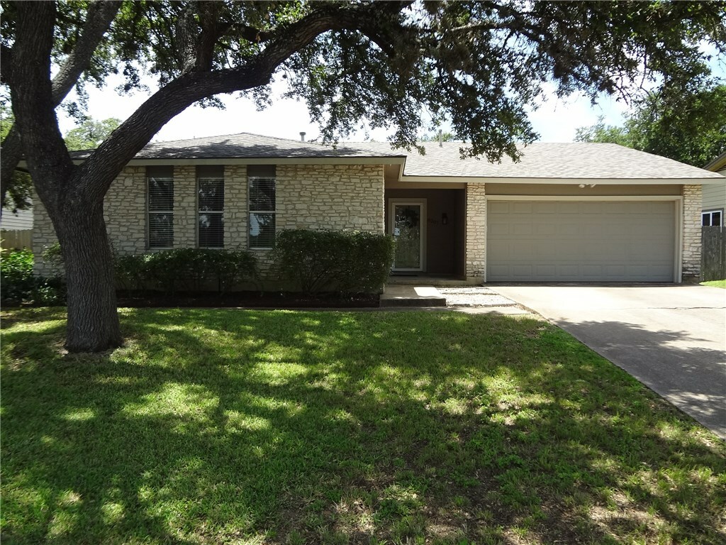 Property Photo:  8207 Hanbridge Lane  TX 78736 